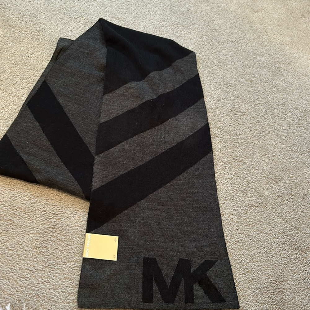 Brand new Michael Kors scarf
